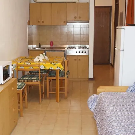Daire For 4 People In A Residential Complex Lignano Sabbiadoro