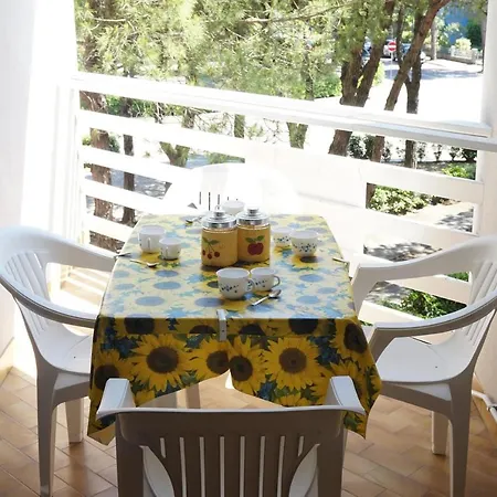 Daire For 4 People In A Residential Complex Lignano Sabbiadoro